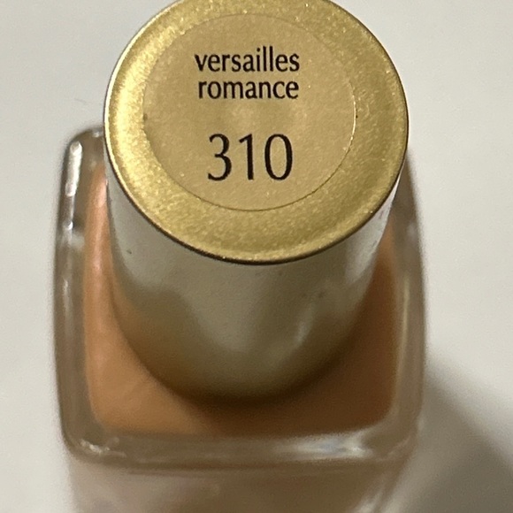 Sold Out L'Oreal nail polish discontinued #310 Versailles Romance (neutral) - Picture 8 of 8
